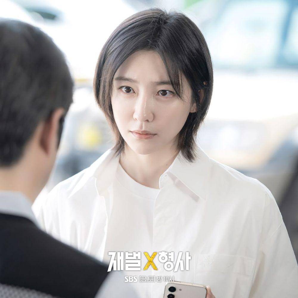 still cuts FlexXCop (intagram.com/sbsdrama.official)