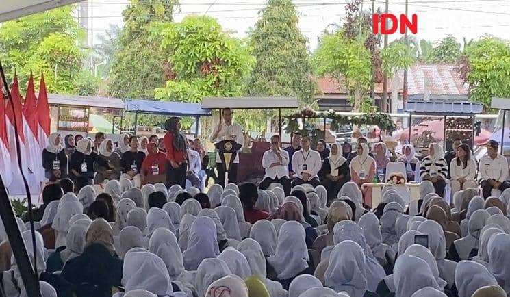 Jokowi Kenang Cerita Jadi Pengusaha saat Jumpa Nasabah PNM Mekaar