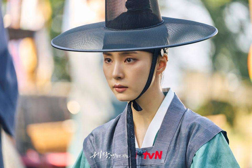 cuplikan Shin Se Kyung di drakor Captivating the King (dok. tvN/세작, 매혹된 자들)