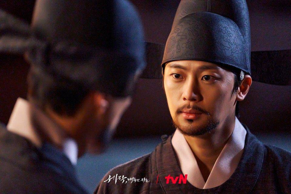 cuplikan Lee Sin Young di drakor Captivating the King (dok. tvN/세작, 매혹된 자들)