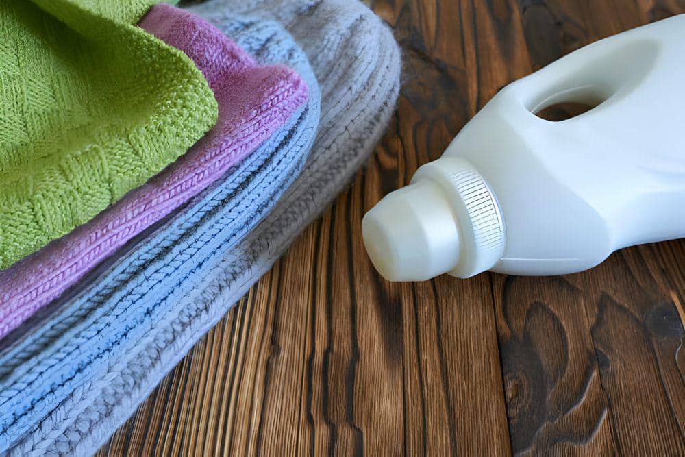 ilustrasi deterjen untuk sweater rajut (istockphoto.com/Natalia Rusanova)