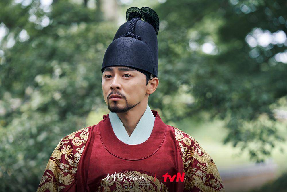 6 Rumor Palsu yang Diterima Yi In di Drakor Captivating the King