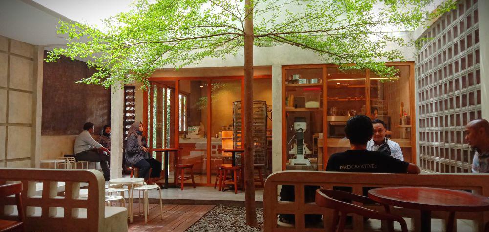 [Review] Berburu Sourdough dan Kopi Enak di Haia Space Bantul