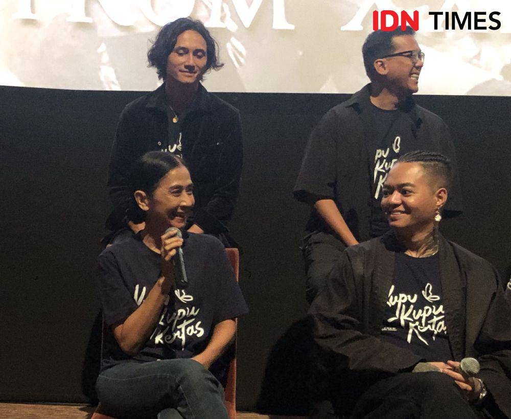 para cast dan tim produksi Kupu-Kupu Kertas (Dok. IDN Times/Elizabeth Chiquita)