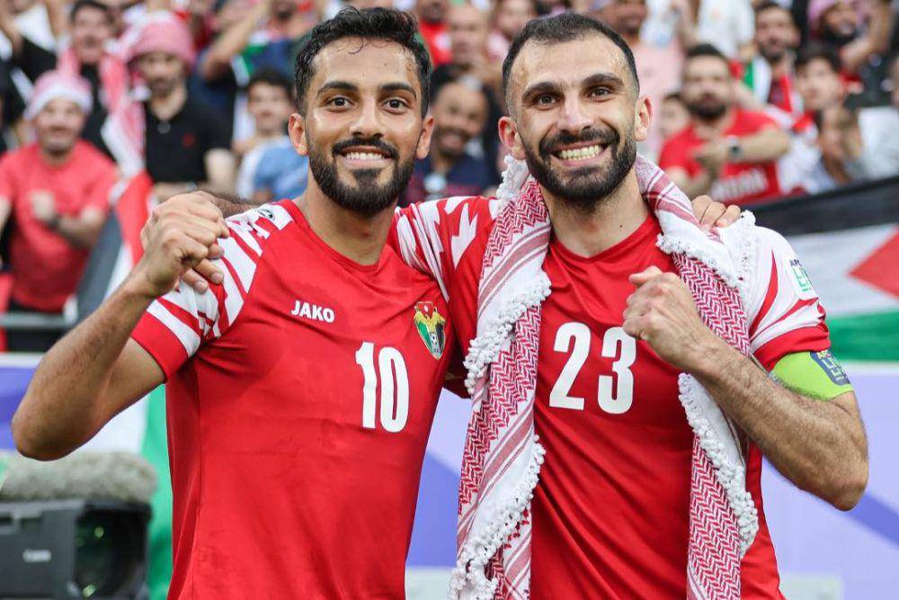 pemain timnas Yordania merayakan kelolosan mereka ke babak semifinal Piala Asia 2023 (instagram.com/jordan.fa)