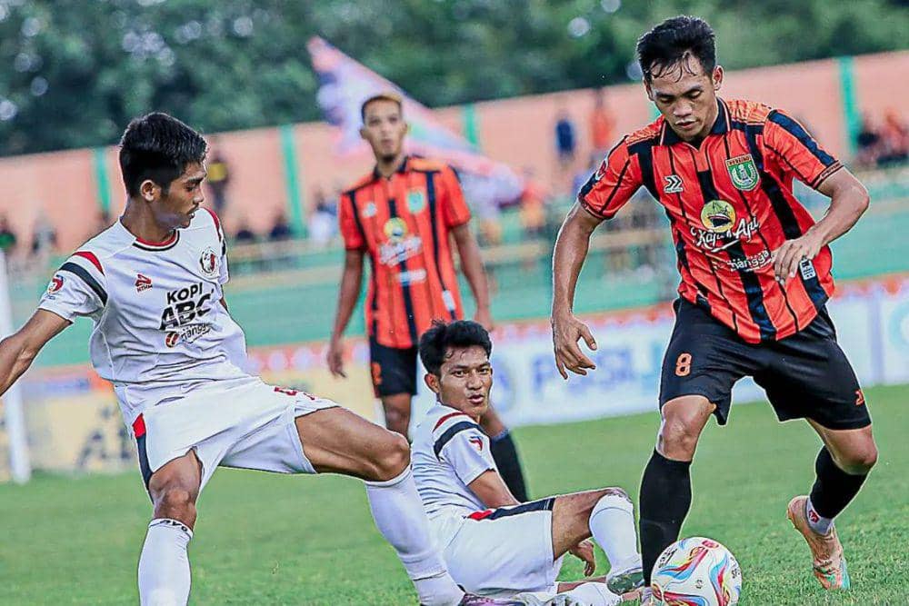 Persibo Bojonegoro dalam laga melawan NZR Sumbersari pada fase 16 besar Liga 3 Jatim 2023/2024. (instagram.com/persibo.bojonegoro)