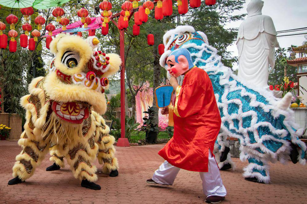 Kenapa Barongsai Selalu Ada saat Imlek? Ini Artinya!