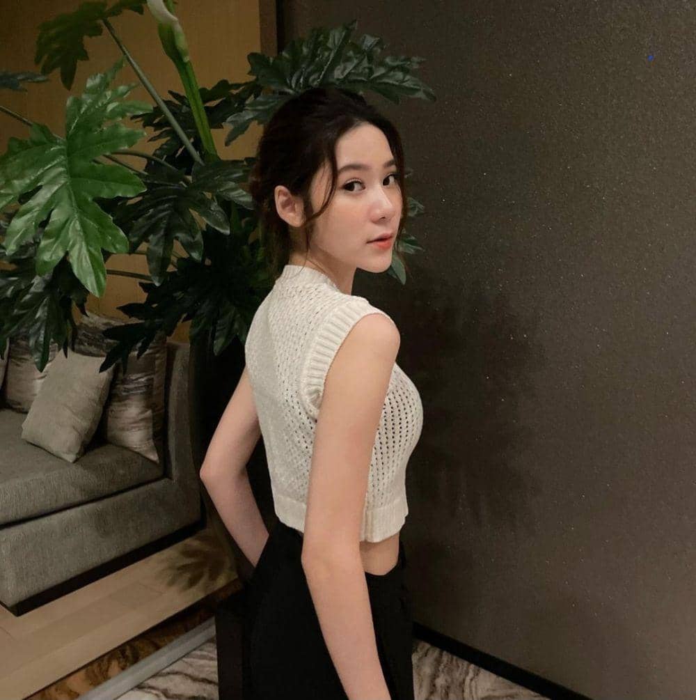 Potret Earn Preeyaphat (instagram.com/earnpypp_)