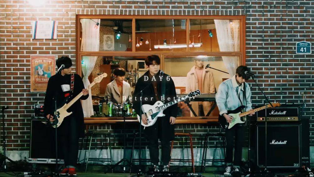 DAY6 membawakan "Better Better" (youtube.com/DAY6)