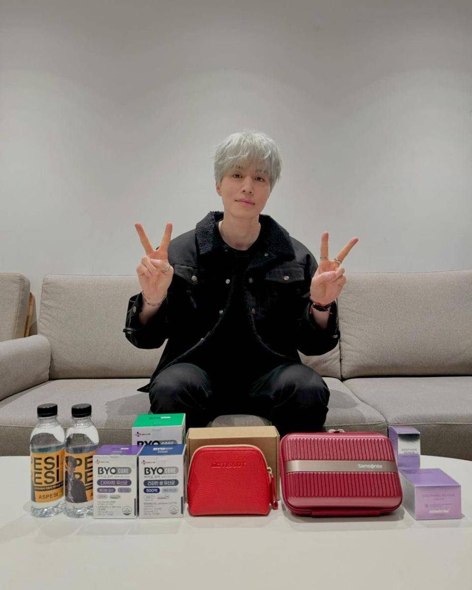 outfit serba hitam ala Lee Dong Wook (instagram.com/leedongwook_official)