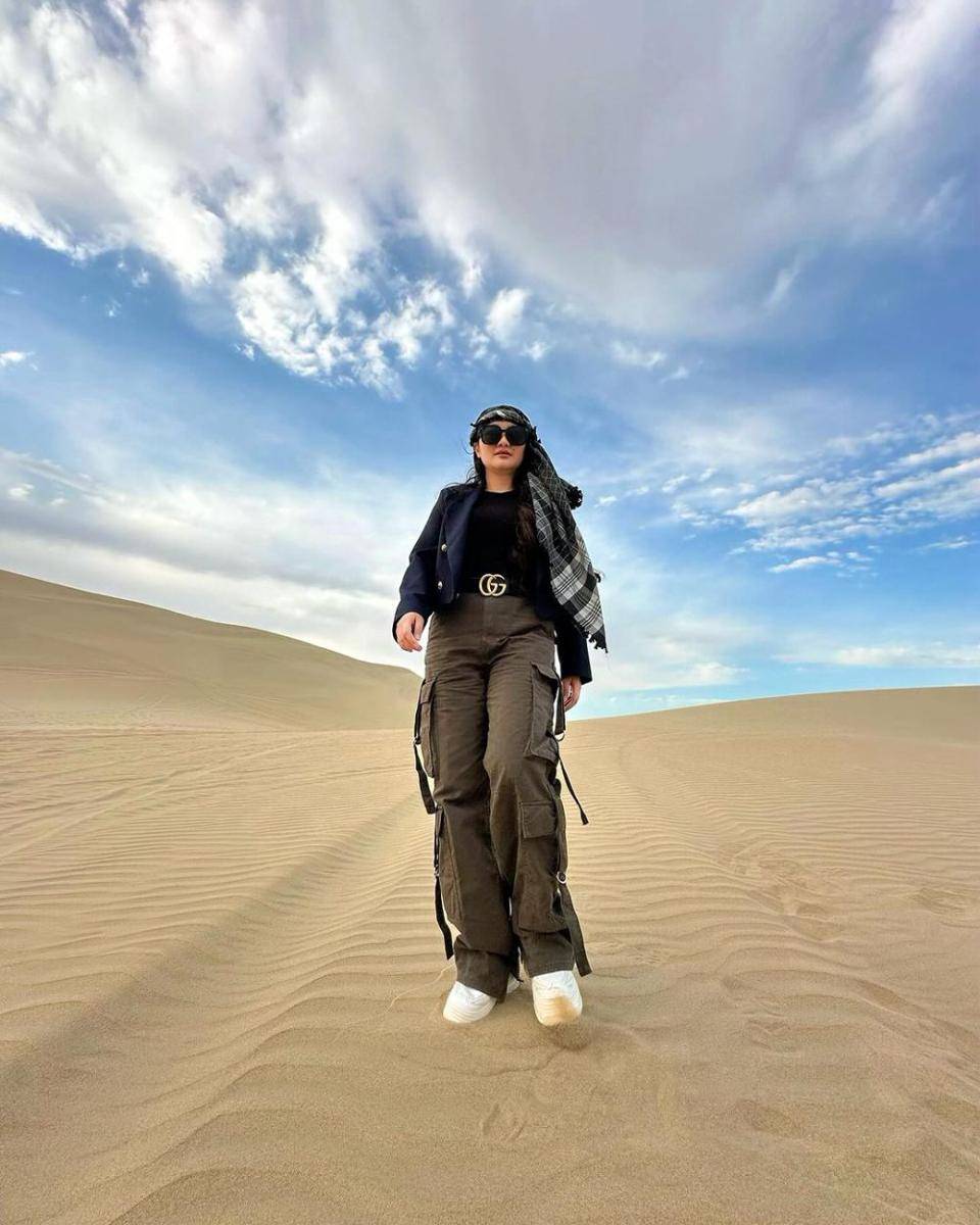 potret Fitri Carlina di gumuk pasir Qatar (instagram.com/fitricarlina)
