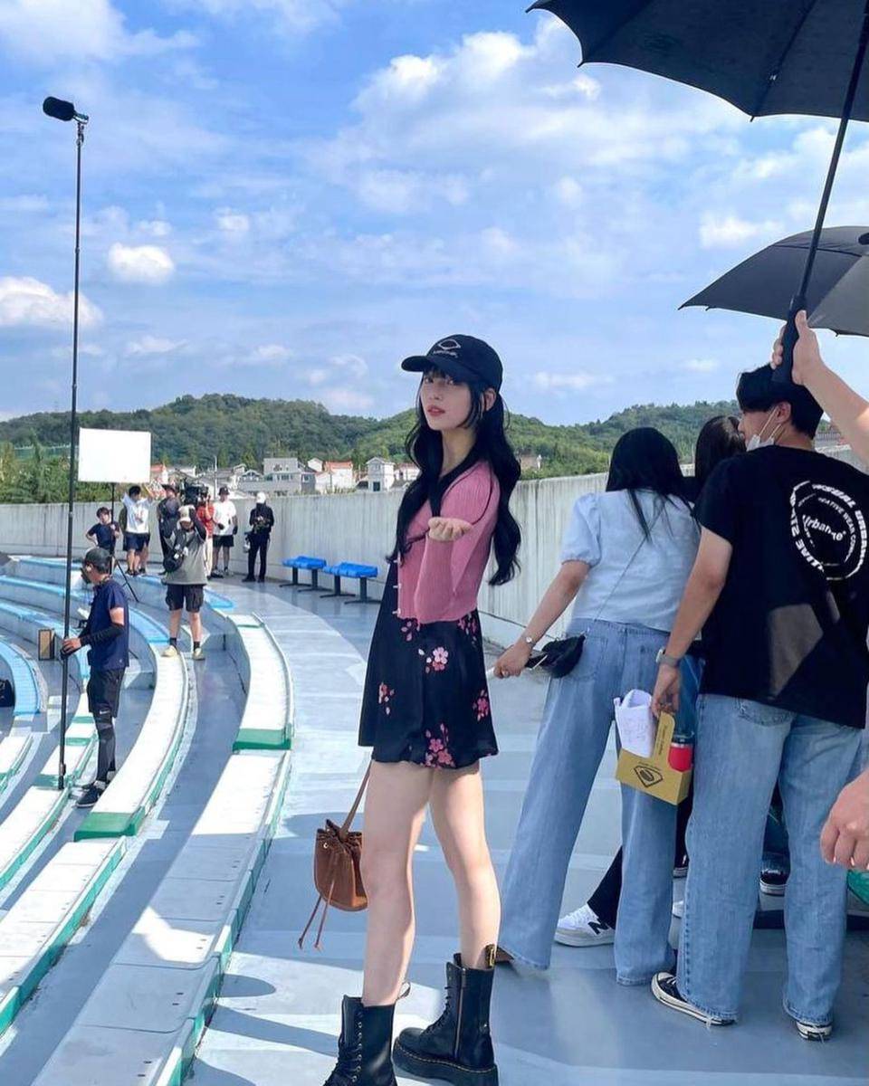 Bae Suzy (instagram.com/skuukzky)