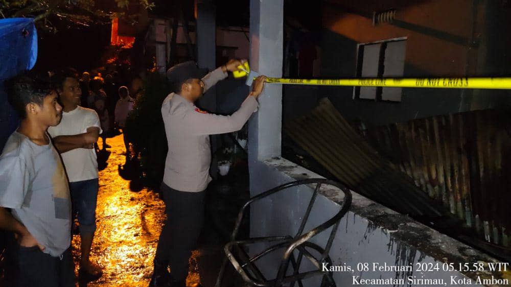 Rumah Terbakar, Satu Keluarga di Ambon Nyaris Terpanggang