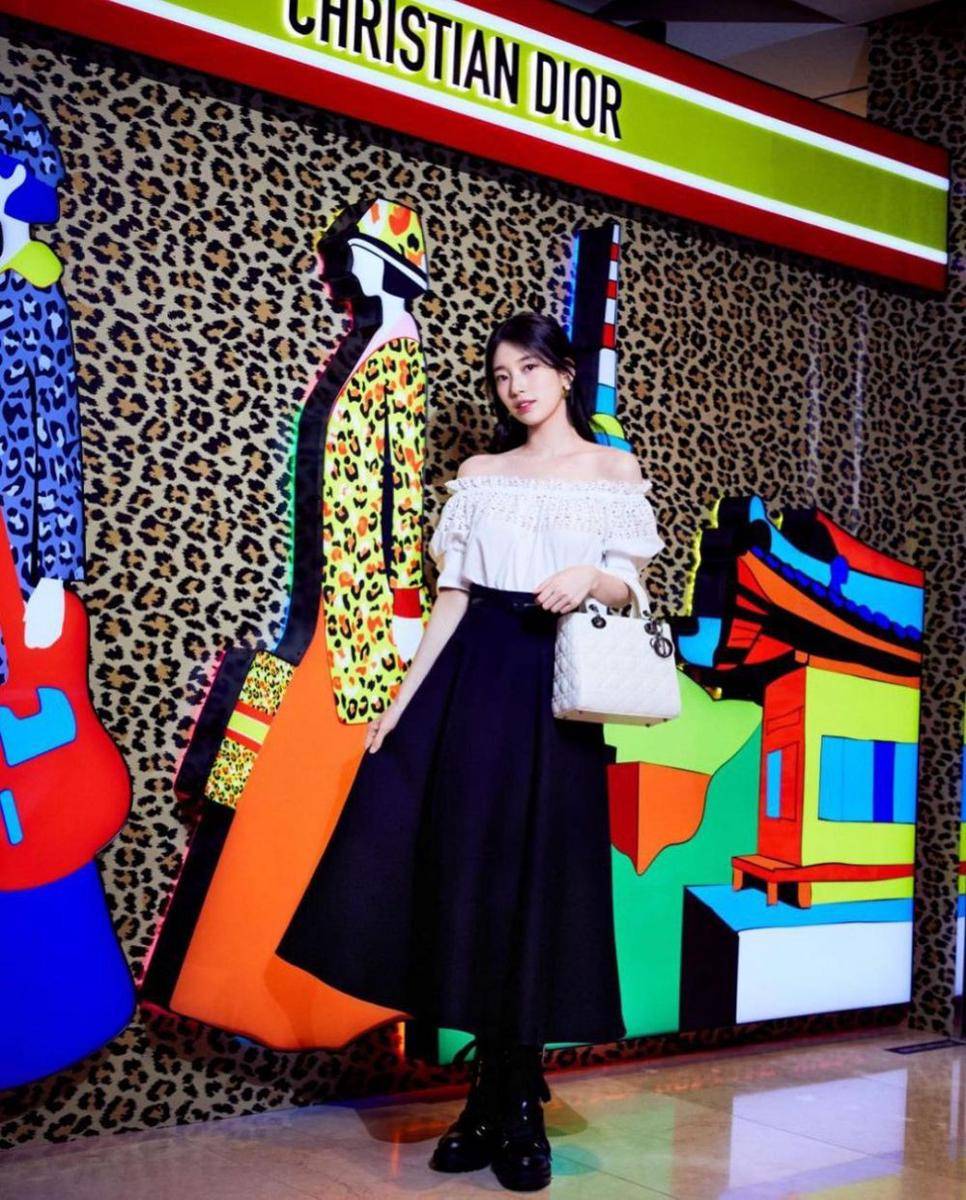 Bae Suzy (instagram.com/skuukzky)