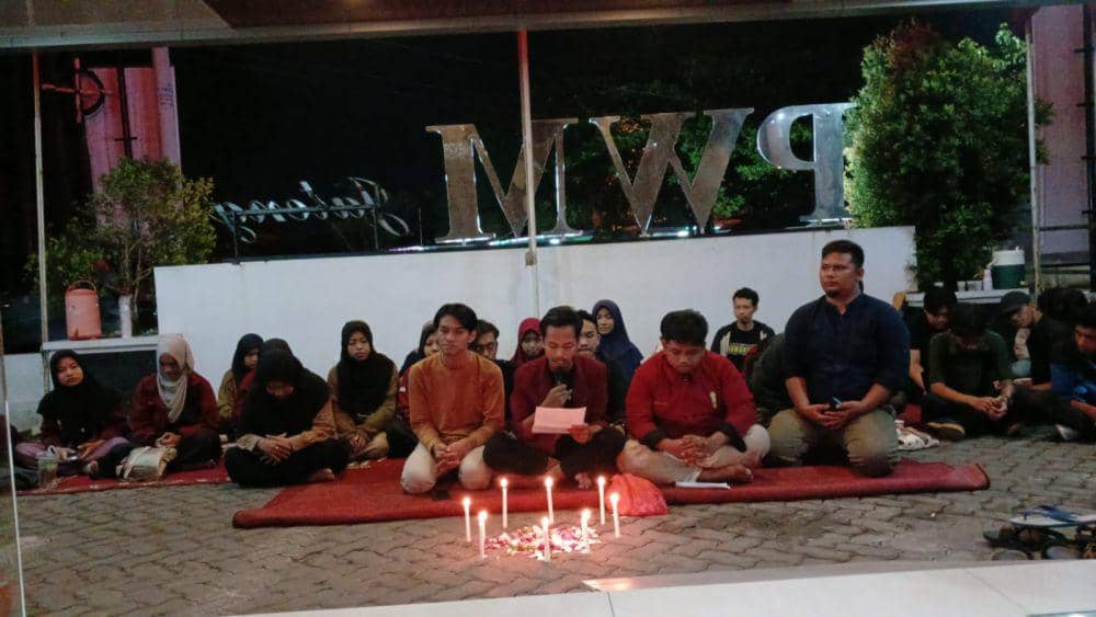 Angkatan Muda Muhamamdiyah Jateng saat nyatakan sikapnya soal kecurangan pemilu 2024. (IDN Times/Fariz Fardianto)