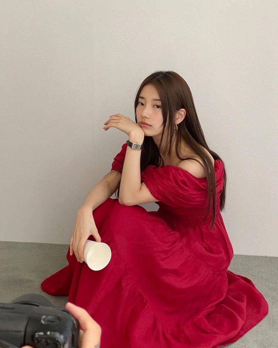Bae Suzy (instagram.com/skuukzky)