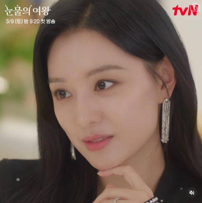 Kim Ji Won di drama Queen Of Tears (instagram.com/tvn_drama)