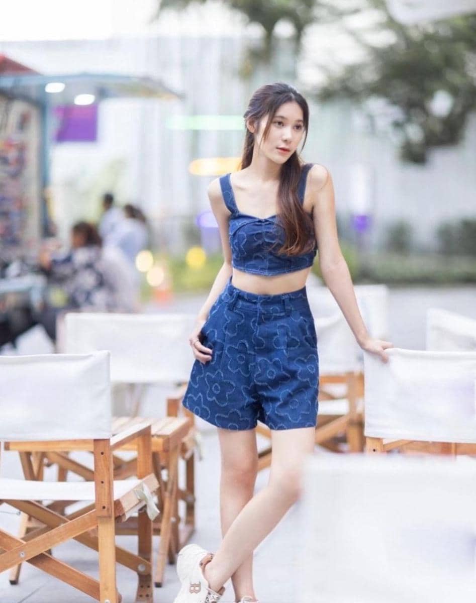 Potret Earn Preeyaphat (instagram.com/earnpypp_)
