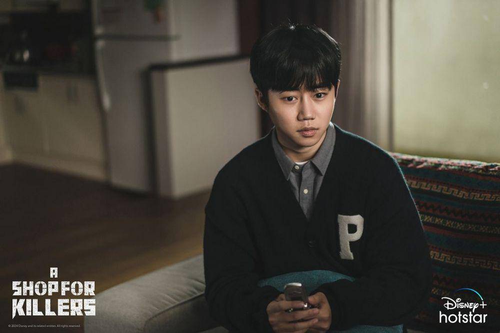 cuplikan Park Ji Bin di drakor A Shop for Killers (instagram.com/disneyplushotstarth)