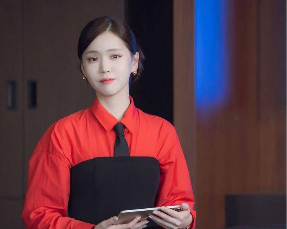 potret Kim Ji Eun di drakor Branding in Seongsu (instagram.com/uplus_mobiletv)