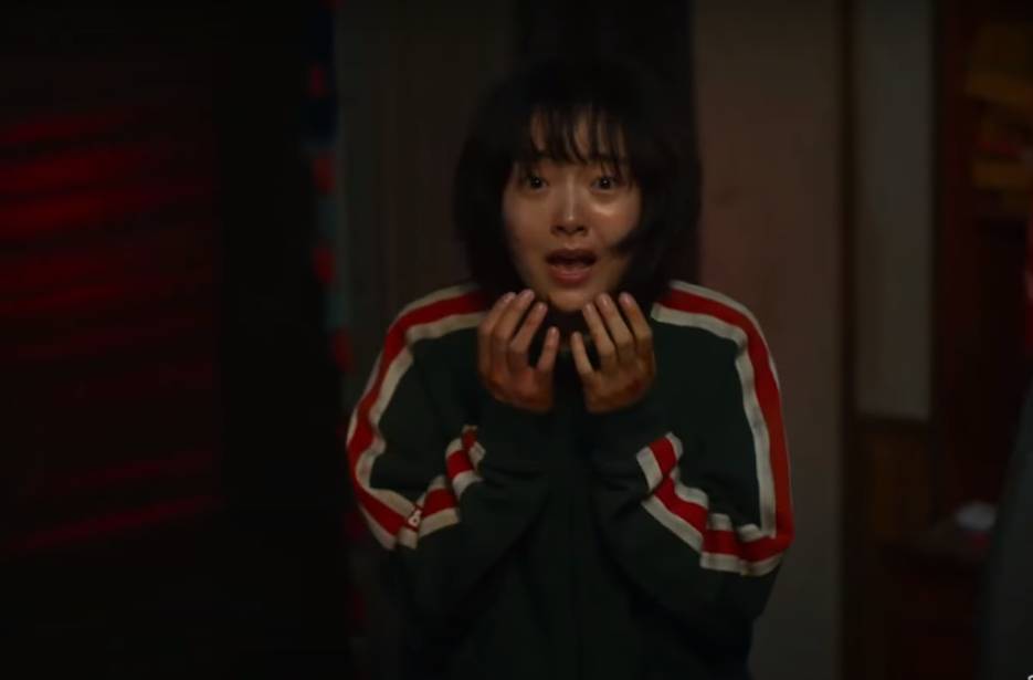 cuplikan Kim Hye Jun di drakor A Shop for Killers (dok. Disney+/A Shop for Killers)