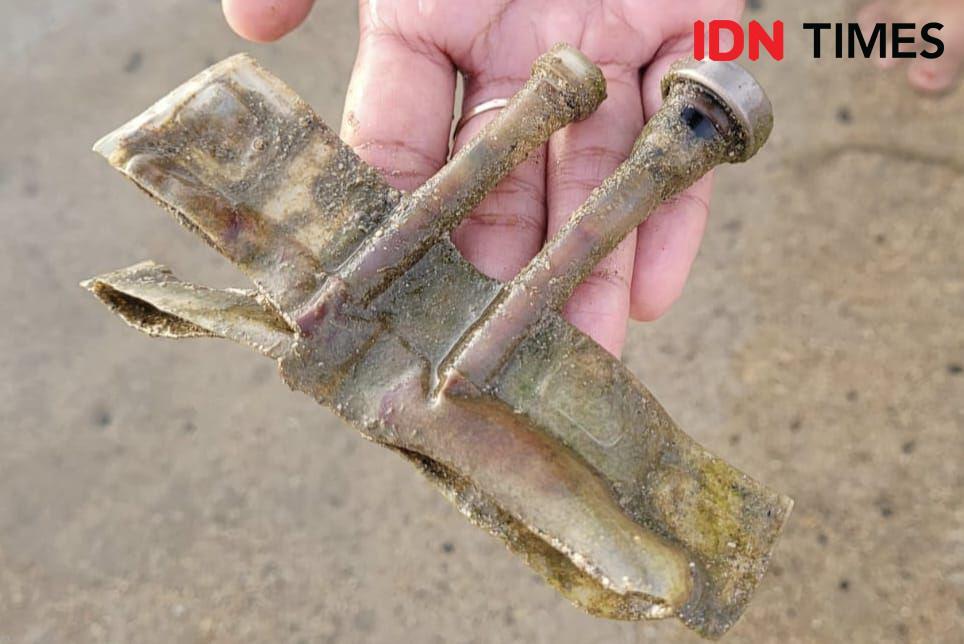 Aduh, Sampah Medis Infus Ditemukan di Pantai Sanur