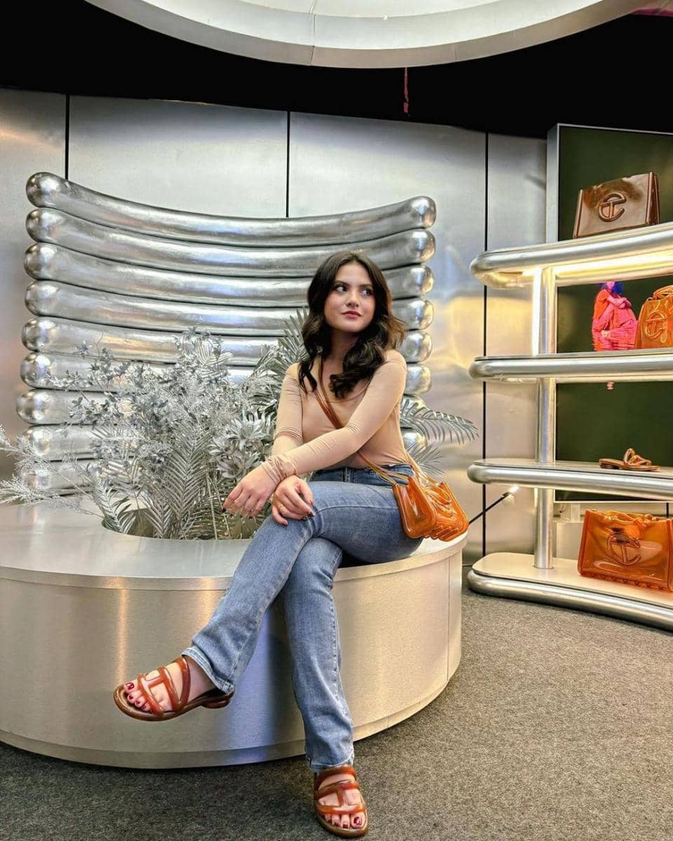 outfit Marsha Aruan (instagram.com/aruanmarsha)