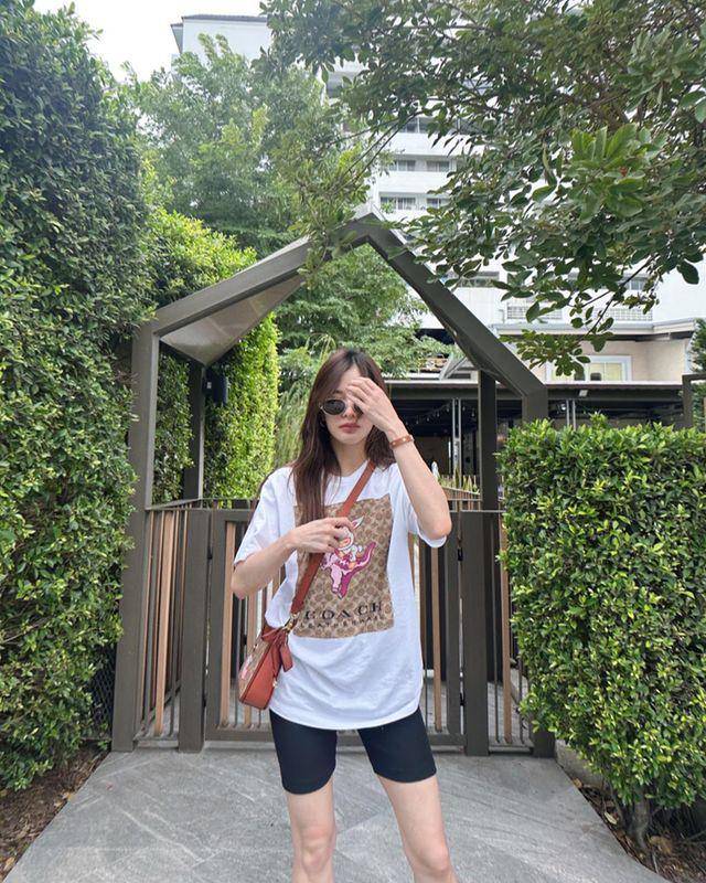 outfit monokrom ala WJ Mild (instagram.com/wjmild)
