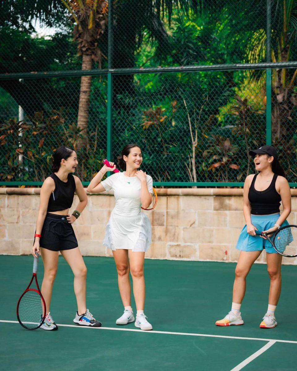 potret Clara Bernadeth dan sahabat (instagram.com/clarabernadeth)
