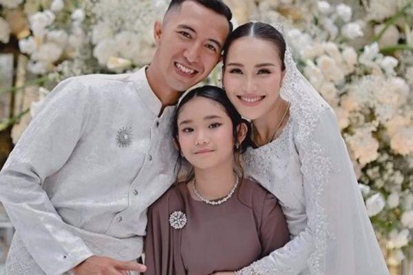 7 Potret Bilqis di Acara Lamaran Ayu Ting Ting, Sudah Kasih Restu