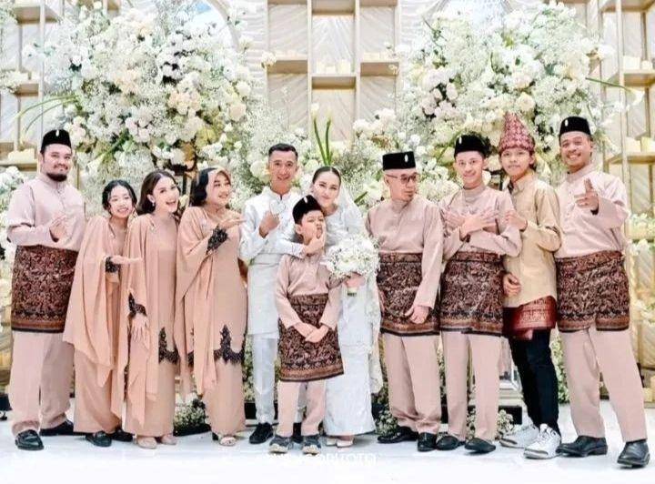 Ayu Ting Ting lamaran (Instagram.com/mom_ayting92_)