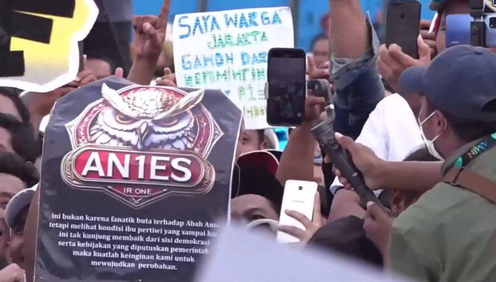 Poster untuk Anies saat kampanye akbar di Pasuruan. (Dok. Timnas Amin)