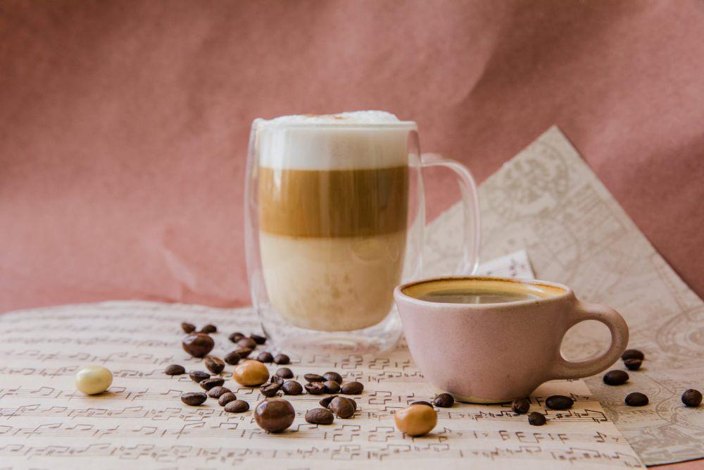 5 Perbedaan Kopi Bubuk Asli dan Kopi Instan