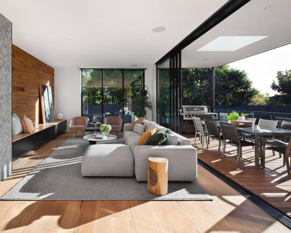 ilustrasi tempat makan outdoor (unsplash.com/R ARCHITECTURE)
