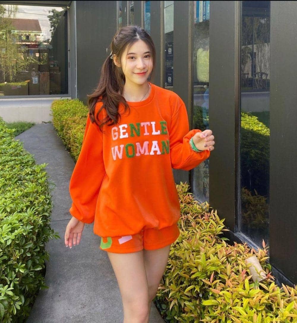 Potret Earn Preeyaphat (instagram.com/earnpypp_)