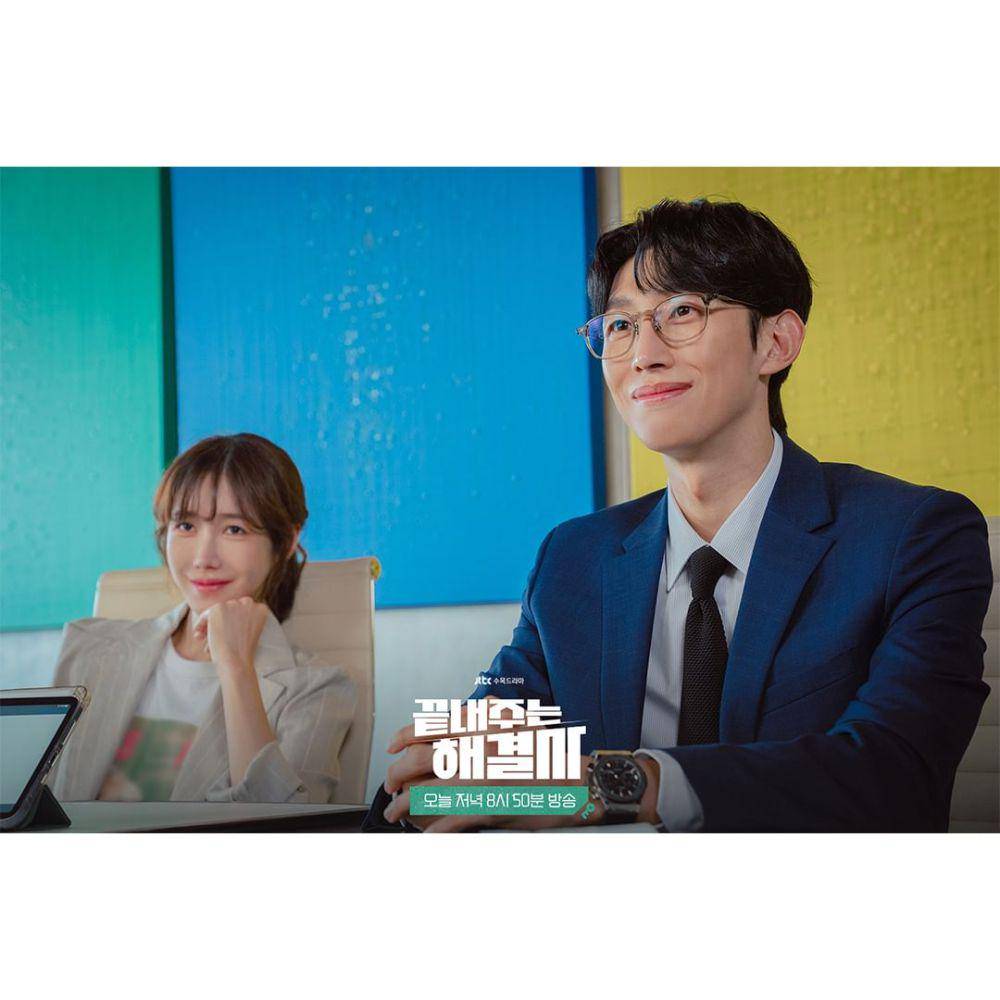 Lee Ji Ah dan Kang Ki Young di drama Queen of Divorce (instagram.com/jtbcdrama)
