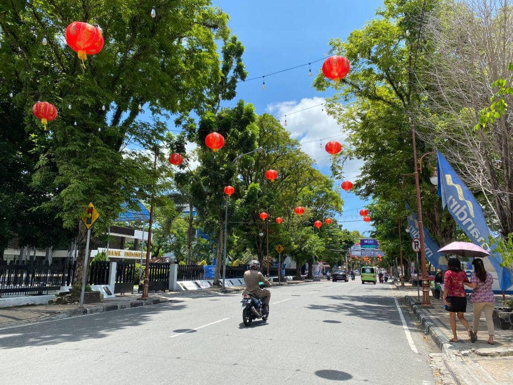 Lampion Imlek Menghiasi Jalan Utama di Ambon, Ini Makna dan Artinya
