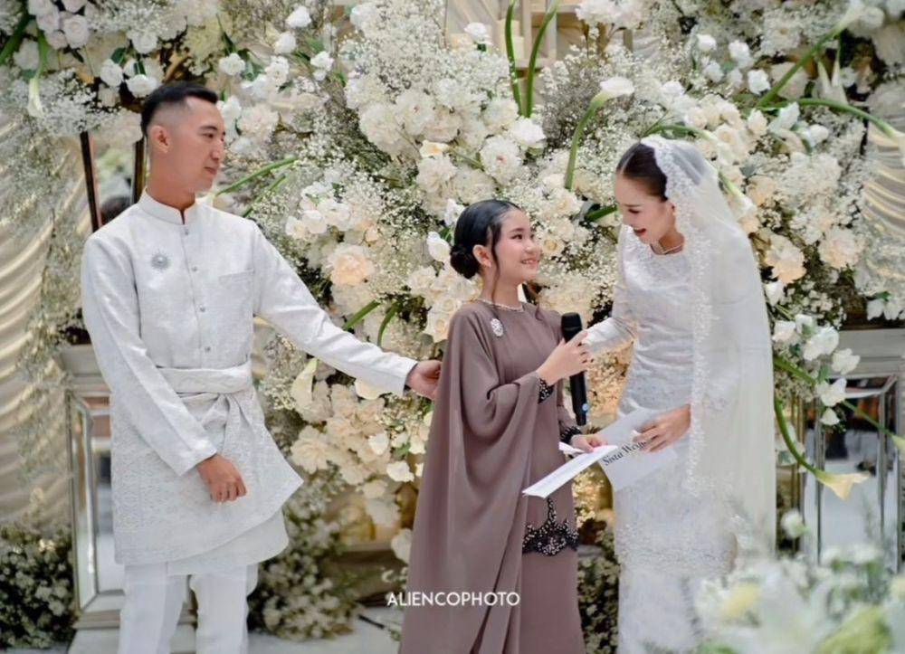lamaran Ayu Ting Ting (instagram.com/mom_ayting92_)