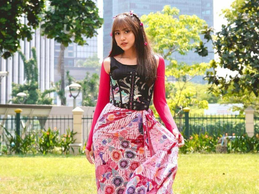 Ultah Ke-24, 10 Potret Sisca Saras Eks JKT48 yang Punya Grup Baru
