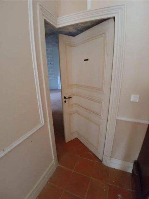 potret desain pintu unik dan inovatif (reddit.com/user/cenabollywood)