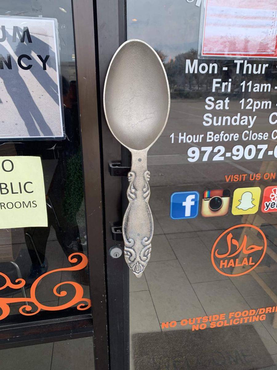 potret desain pintu unik dan inovatif (reddit.com/user/Rosebudsi)