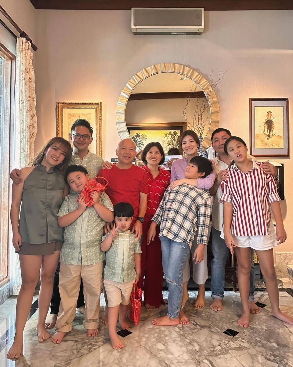 potret artis perayaan Imlek 2024 (instagram.com/agatha_suci)