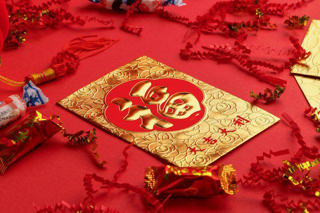 4 Fakta tentang Angpao Imlek yang Perlu Kamu Ketahui