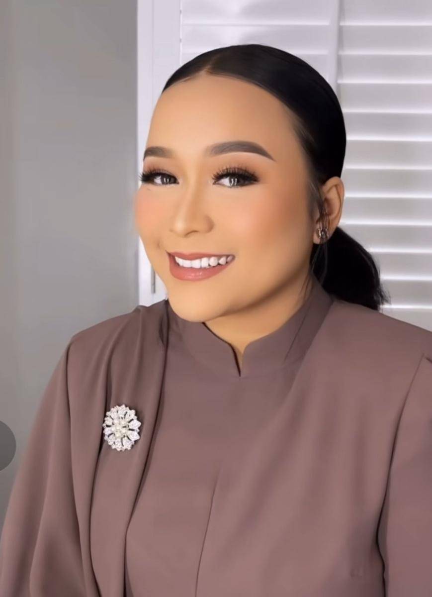 Seragam lamaran keluarga Ayu Ting Ting (instagram.com/agungriimua)