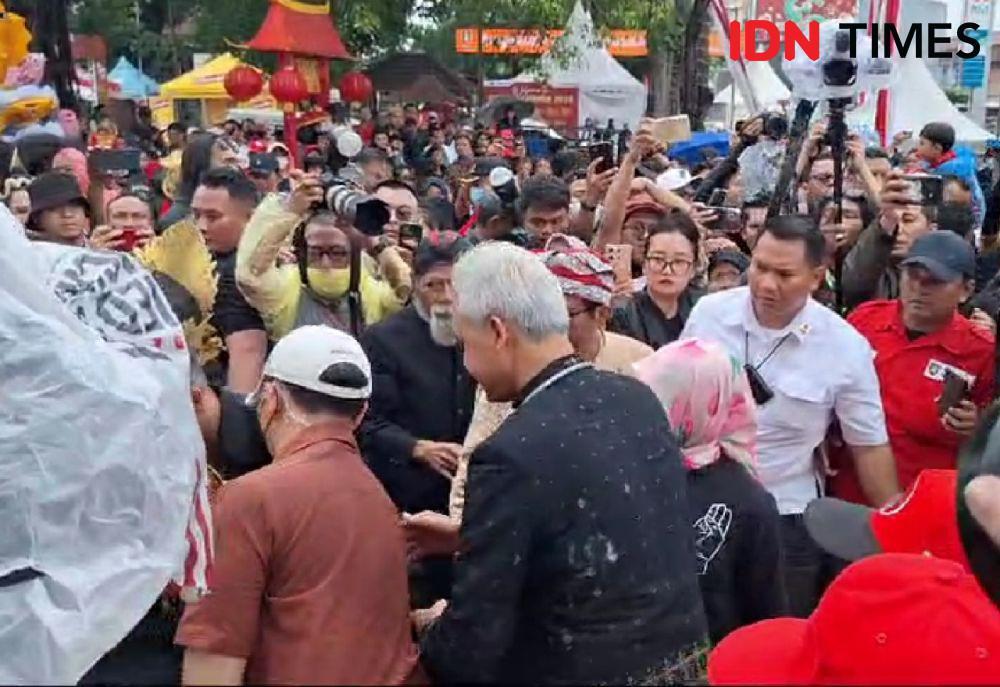 Reaksi Ganjar Pranowo Saat Blacius Subono Kolaps ke Pundaknya