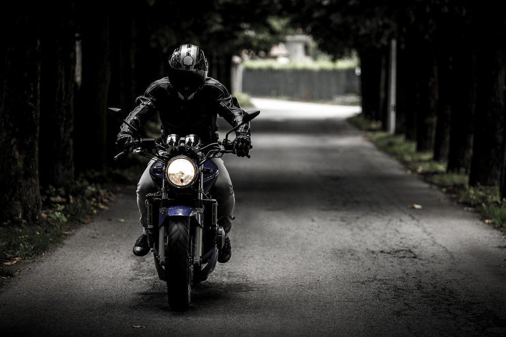 5 Cara Atasi Motor yang Gak Stabil saat Dikendarai