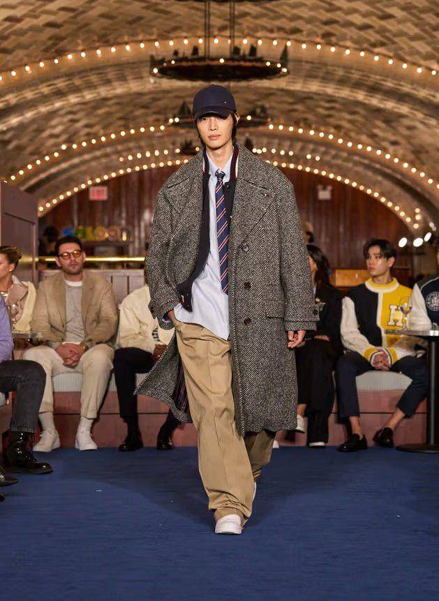 Tommy Hilfiger F/W '24 di New York Fashion Week 2024 (instagram.com/tommyhilfiger)