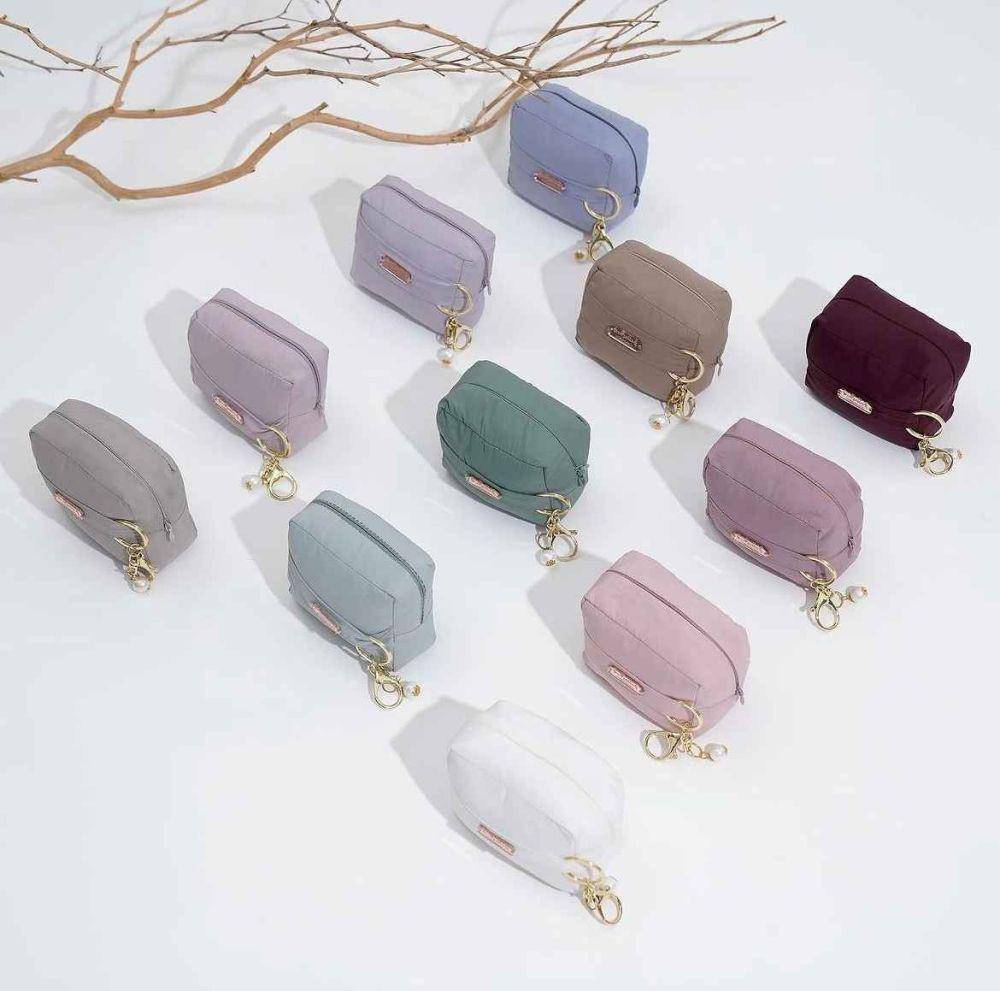 Produk dari Azella Collection yang di pasarkan secara online melalui Instagram (dok.Instagram/azella_collection)