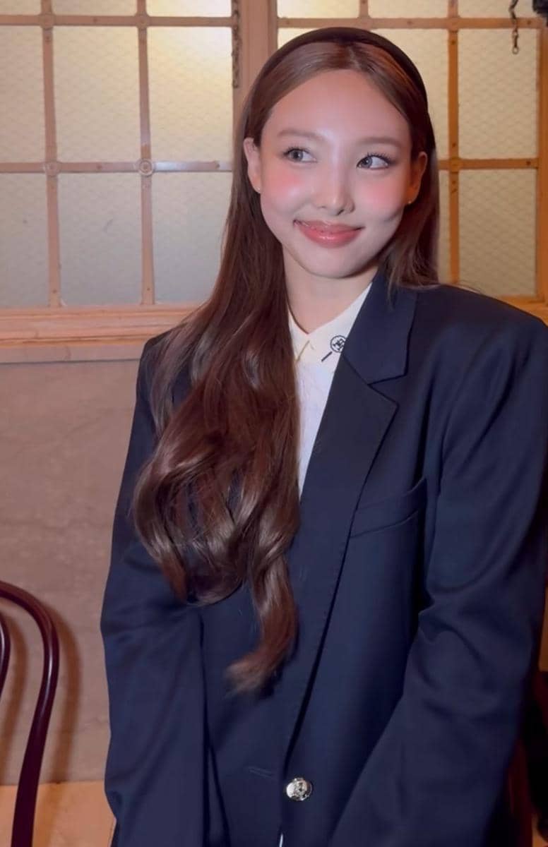 potret Nayeon Twice bergaya ala Blair Waldorf Gossip Girl di acara Tommy Hilfiger (instagram.com/ellekorea)