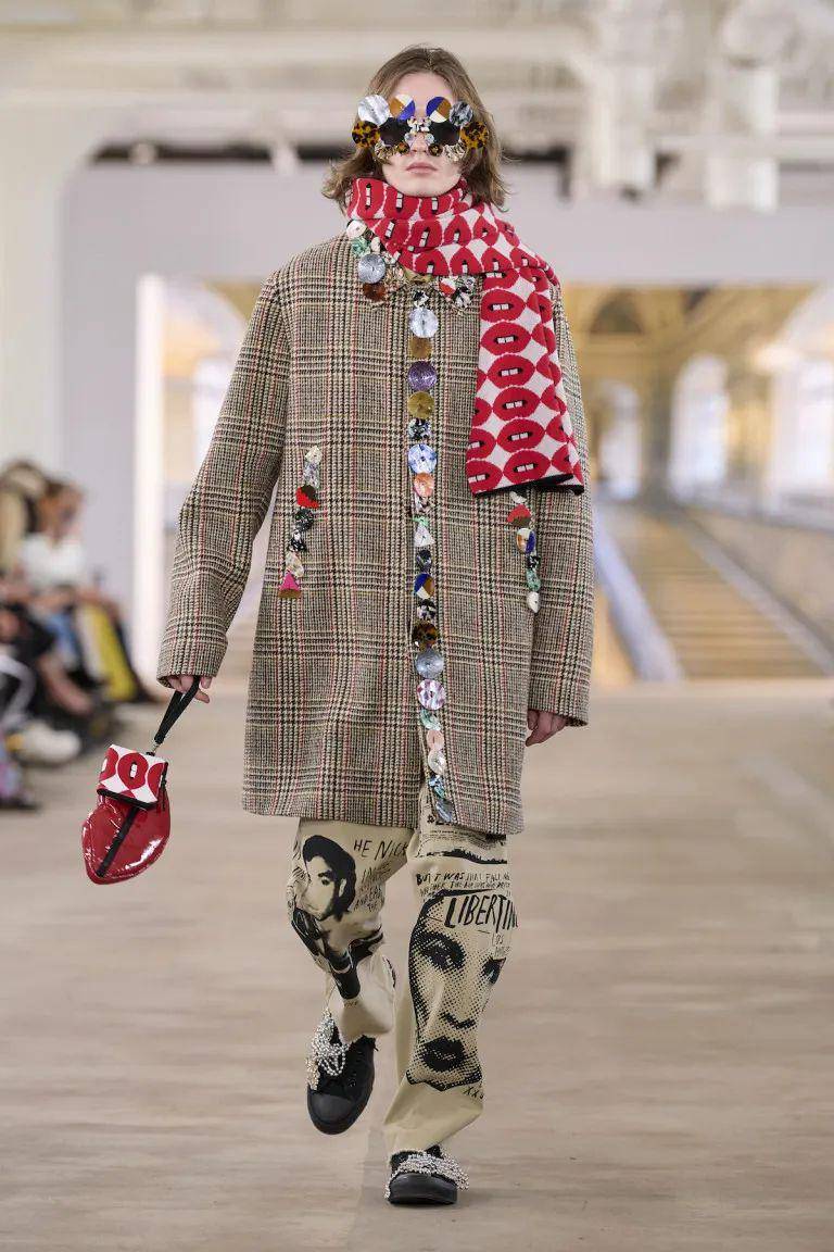LIBERTINE F/W '24 di New York Fashion Week 2024 (instagram.com/catwalkats)
